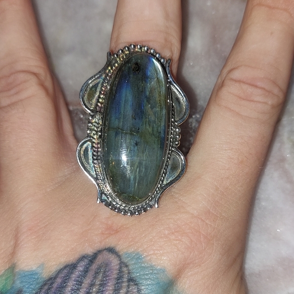 Huge Labradorite Statement Ring - Picture 2 of 5